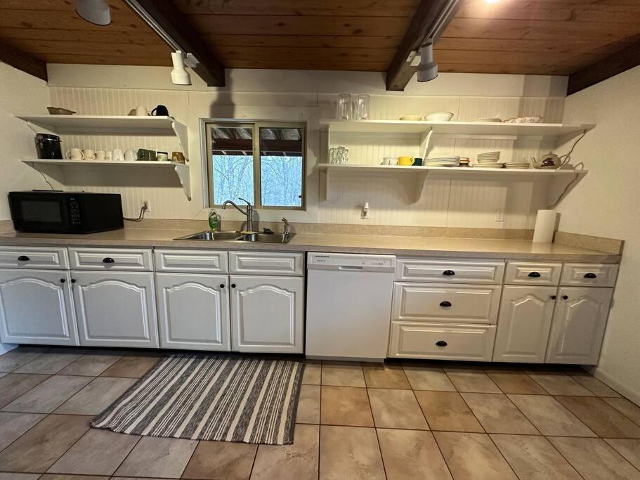 Weekend Getaway, Family Vacation Comfort Holiday home Guys Mills